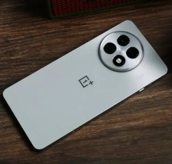 Unlocked OnePlus Ace5 Mobile Phone 6.78" AMOLED 120HZ 80W Charge 50.0MP Camera Snapdragon 8 Gen 3 Android 15.0 OTA