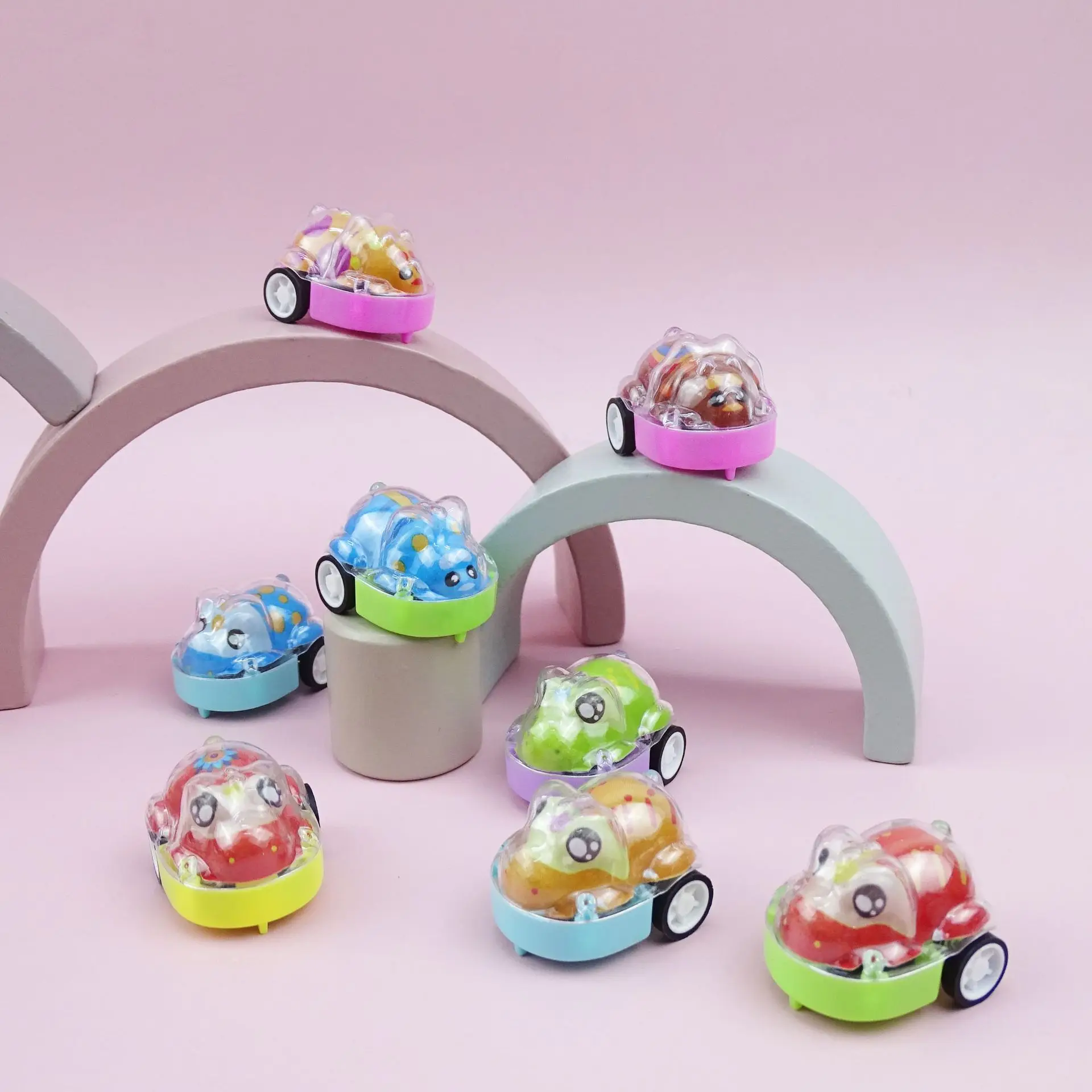 子供用ミニプルバックレーシングカー、漫画のおもちゃ、誕生日パーティーの記念品、教室の賞品、グッディバッグフィラー、ピニャータギフト、12個