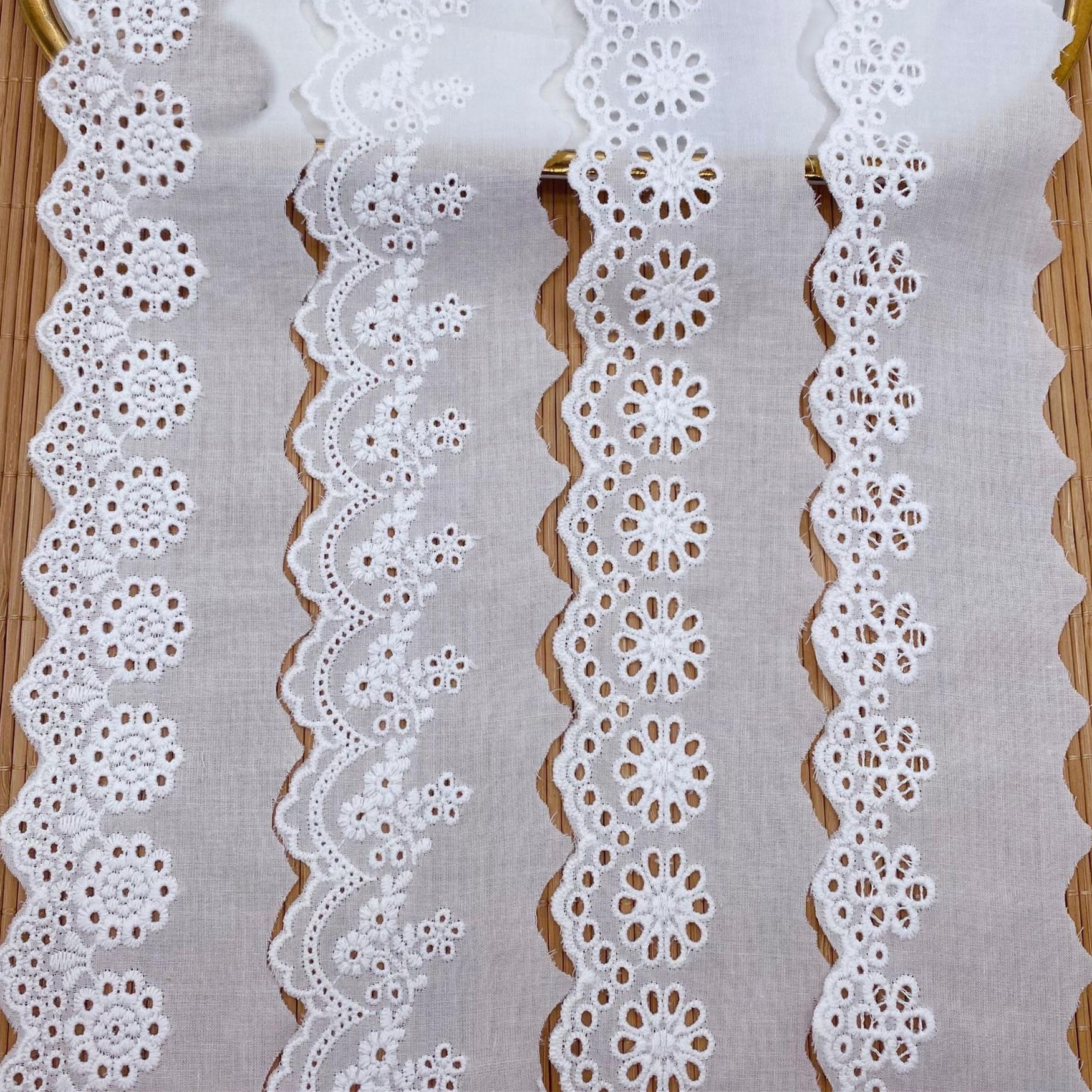 5Y Cotton Thêu Hoa Trắng Phối Ren Dubai Rộng May Tự Làm Viền Cưới Táo Nơ Cổ Áo Vải Guipure