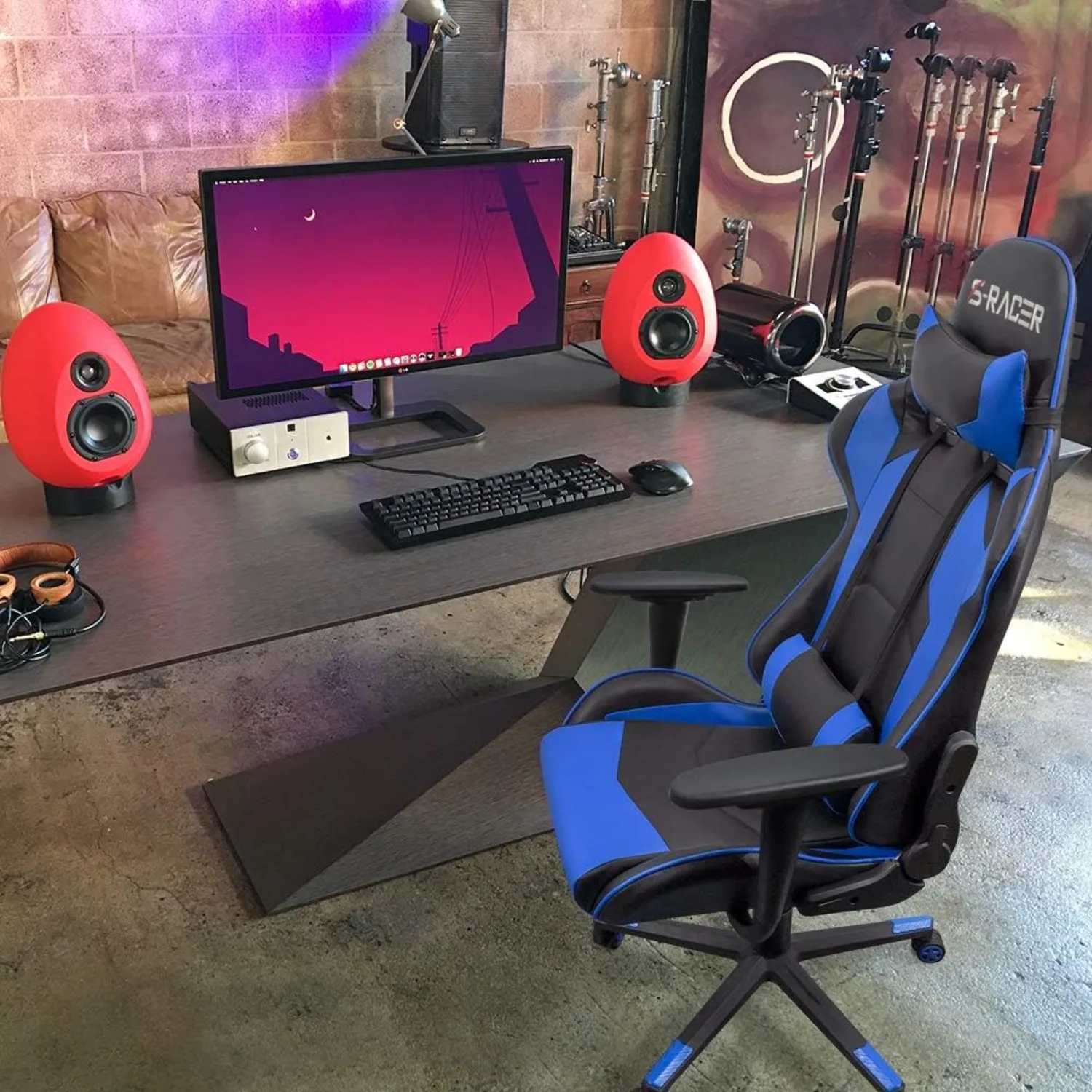 Gaming Executive Ergonomic Adjustable Swivel Task Chair with Headrest and Lumbar Support，19.8"D x 20.5"W x 47.8"H