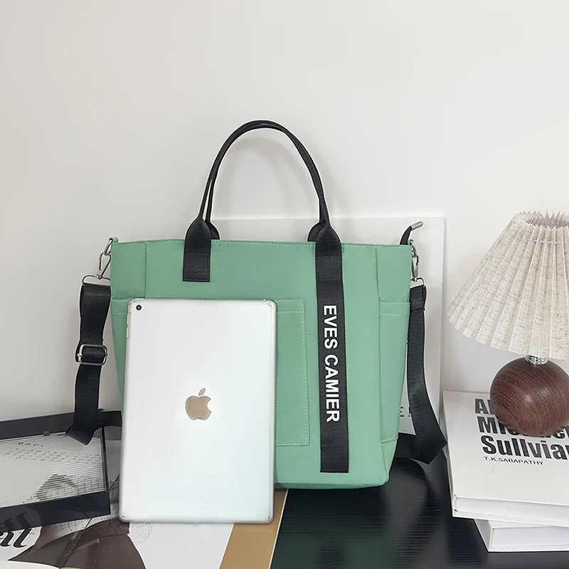 Torba na ramię z nylonu, codzienna, o dużej pojemności, uniwersalna torba crossbody, torba do codziennego dojazdu do pracy.