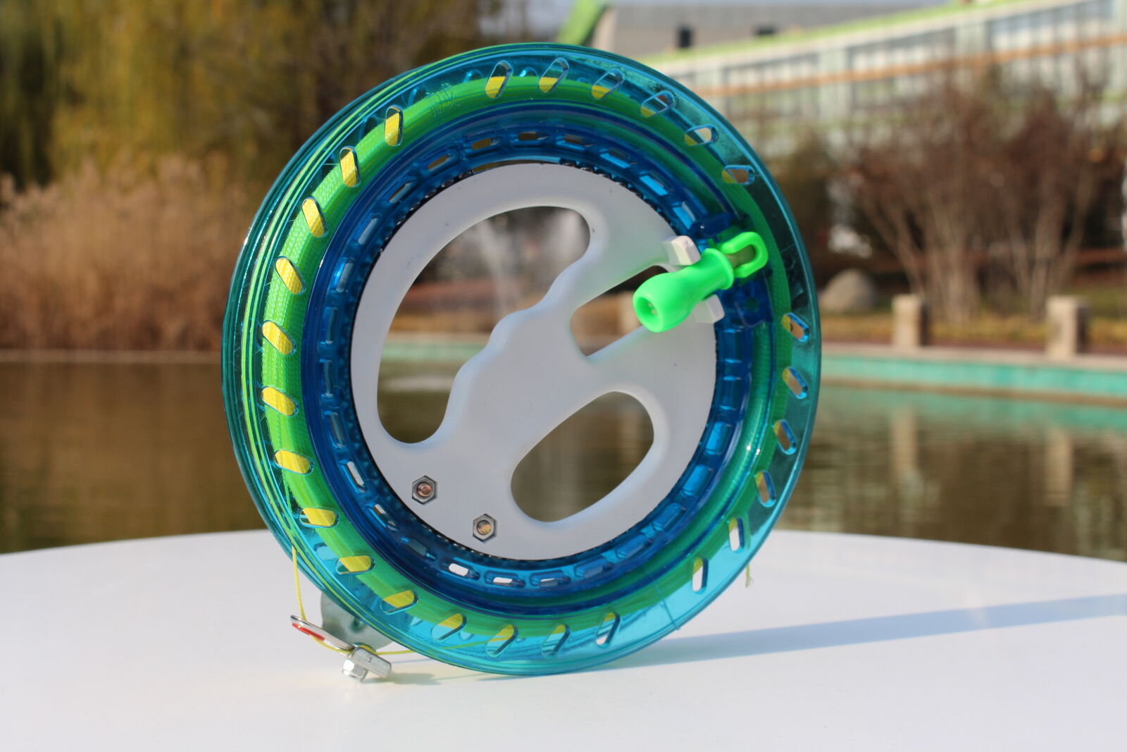 Neu eingetroffenes Spielzeug, 16 cm ABS-Drachenrolle/Rad für Adler/Delta/Software, verschiedene Drachen, fliegende Traktionswerkzeuge für Kinder/Erwachsene