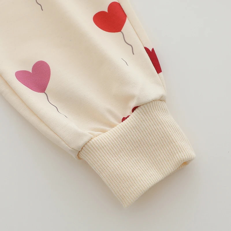 Set di pantaloni a maniche lunghe alla moda con palloncino d'amore con stampa completa primaverile e autunnale da 2 pezzi