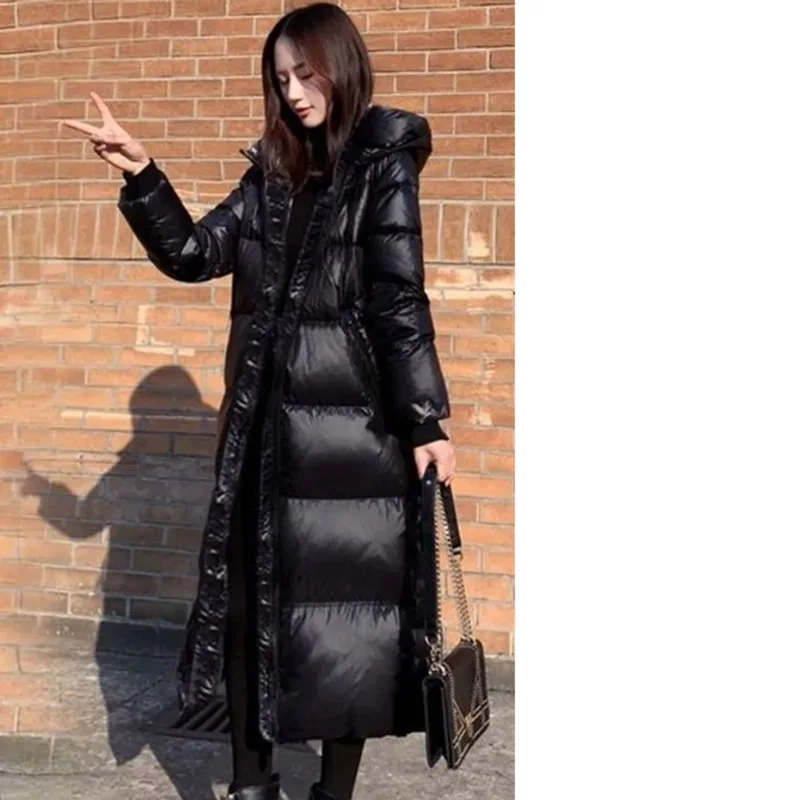 Abrigo acolchado largo y brillante para mujer, Chaqueta de algodón cálida de talla grande 4XL, Parka negra para otoño e invierno, 2024