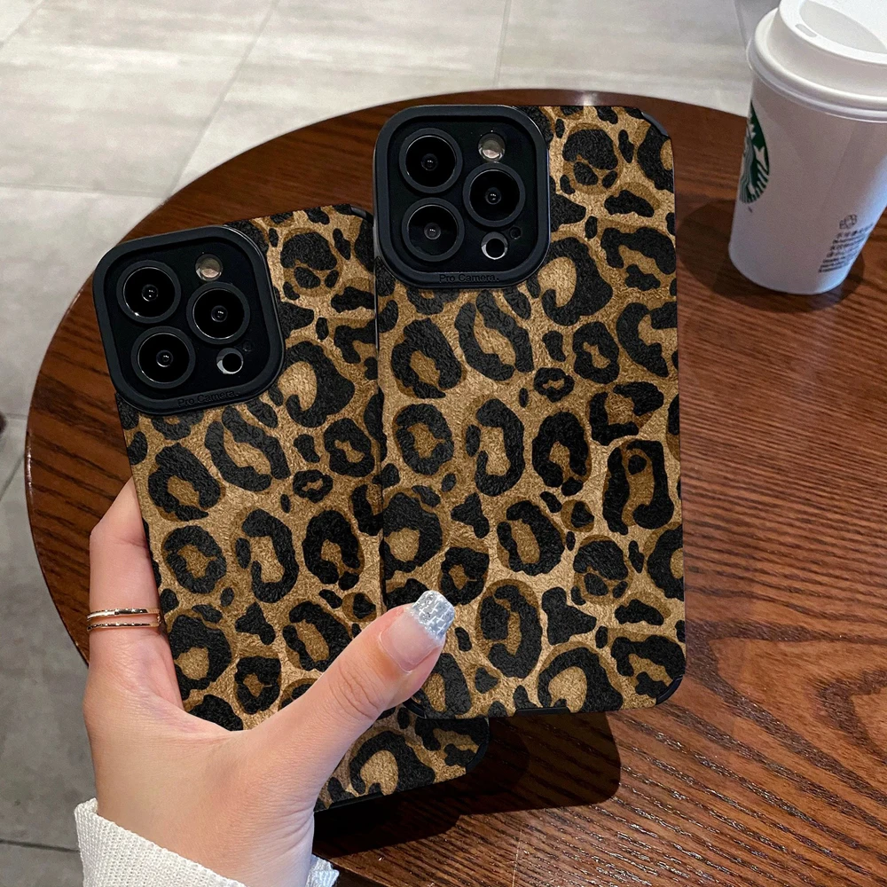 Funda de cuero de silicona de leopardo dorado a la moda para iPhone 15 14 Pro Max 11 13 12 Mini SE 7 8 16 Plus X XR XS funda suave a prueba de golpes