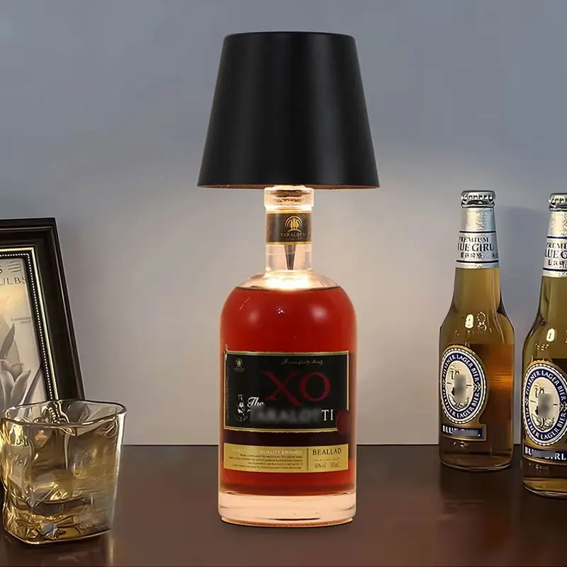 Lampada da tavolo wireless a LED per bottiglia di vino Lampada da tavolo da pranzo ricaricabile USB a 3 colori dimmerabile infinitamente Lampada per bevande Top touch