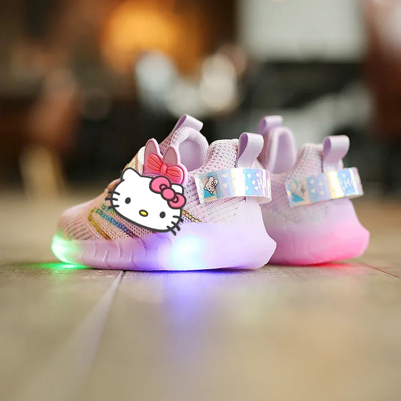 Sanrio dziecięca kreskówka hello kitty chłopcy dziewczęta antypoślizgowe miękkie rozświetlone buty na co dzień buty sportowe studenckie buty do biegania LED