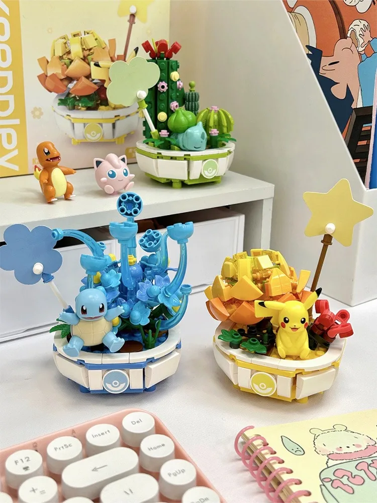 บล็อกตัวต่อโปเกมอนโมเดลตุ๊กตาหมี Pikachu Charmander Squirtle ของเล่นตกแต่งบ้านกระถางต้นไม้ดอกไม้อิฐของเล่นเด็กหญิงของขวัญเด็ก