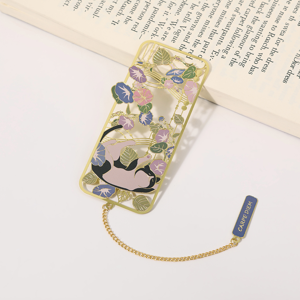 1PC 素敵な猫ブックマーク金属ブックマーク真鍮金属クラシックかわいいスタイル学生ギフト文化と創造的な中空ブックマーク