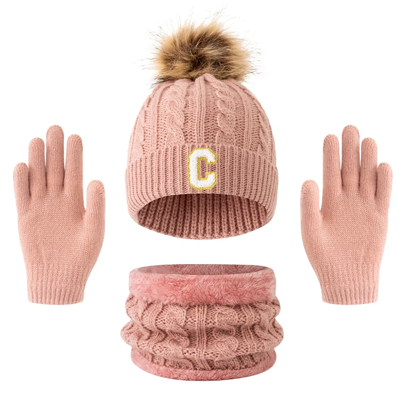 Children's caps, scarves, glove sets and knitted caps marked with letters A to Z for children aged 3 to 12
