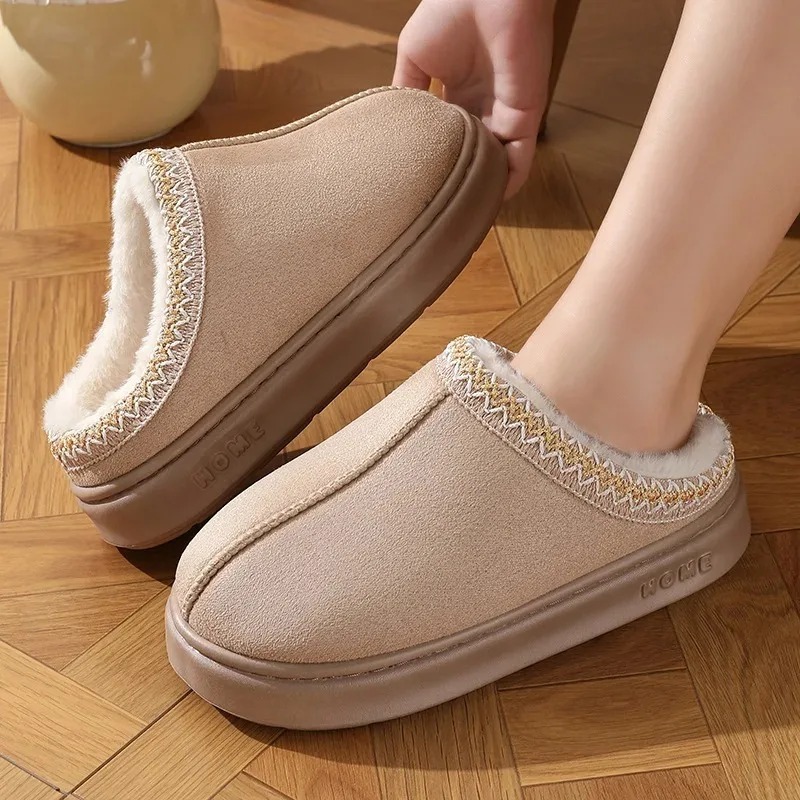 Nuevas zapatillas de plataforma mullidas a la moda para mujer, zapatos cálidos de algodón de felpa para invierno 20224, Zapatillas de casa Unisex antideslizantes cómodas para mujer