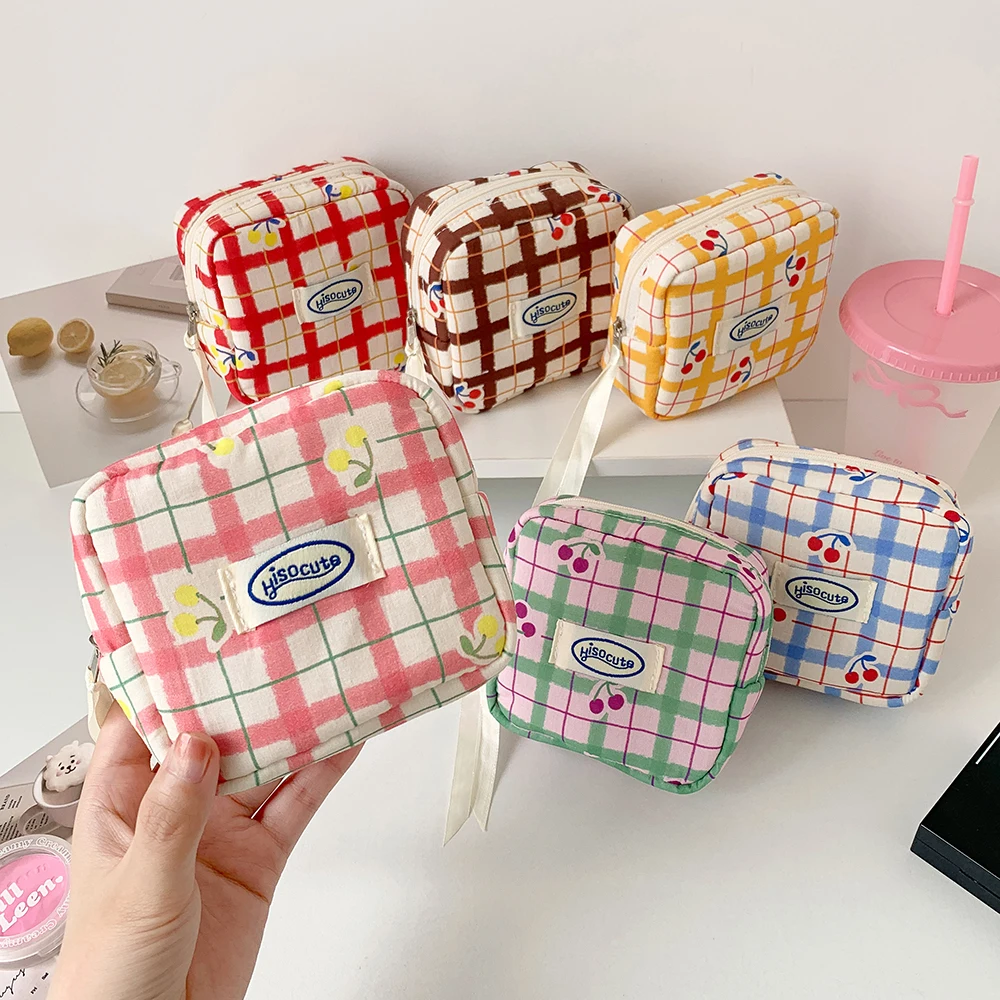 Lindo bolso de maquillaje a cuadros de cereza para lápiz labial, cosméticos, monedero, toallas sanitarias