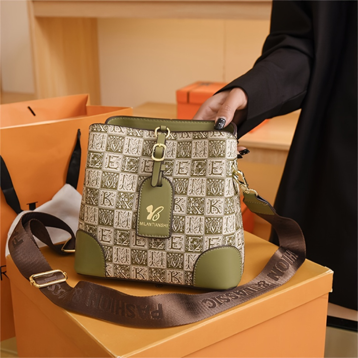 Bolsa balde crossbody inspirada em designer clássico para mulheres