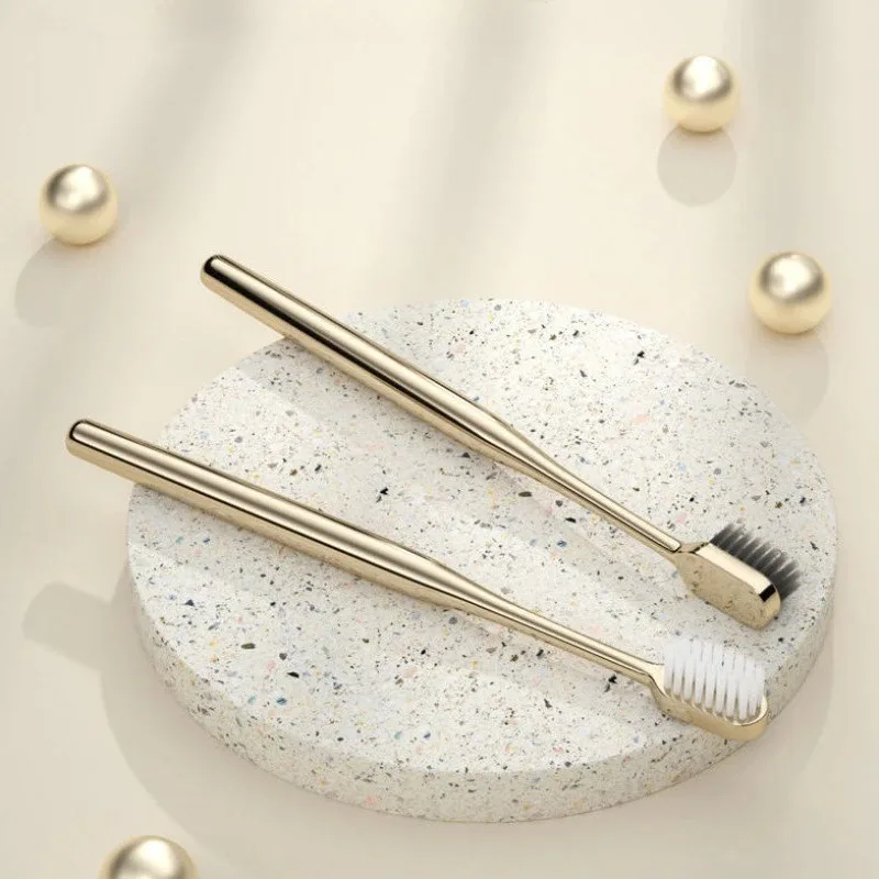 Luxury Soft แปรงสีฟันผู้ชายผู้หญิงผู้ใหญ่ฟันแปรงทองเงินทันตกรรมแปรง Elegance Gentle แปรงสีฟัน Drop Shipping