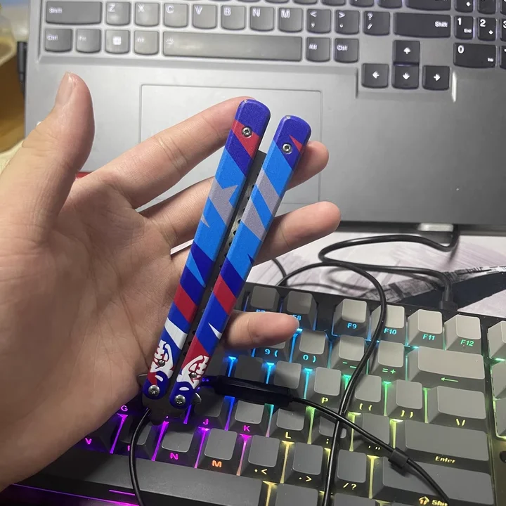 Valorant Gioco Periferico Arma Farfalla Pettine GO Vol 2 Melee Materiale Metallico Samurai Modello di Spada Farfalla Coltello Regali Giocattoli Ragazzi