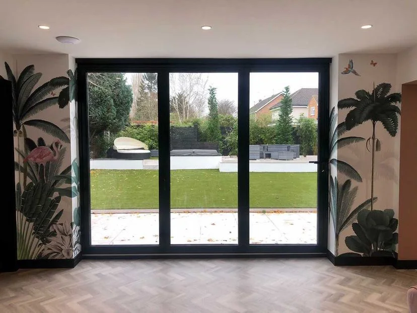 DN Porta scorrevole pieghevole Isolamento termico Porta in alluminio a prova di tempesta Porta anteriore Porte bifold in vetro interne Profilo in alluminio