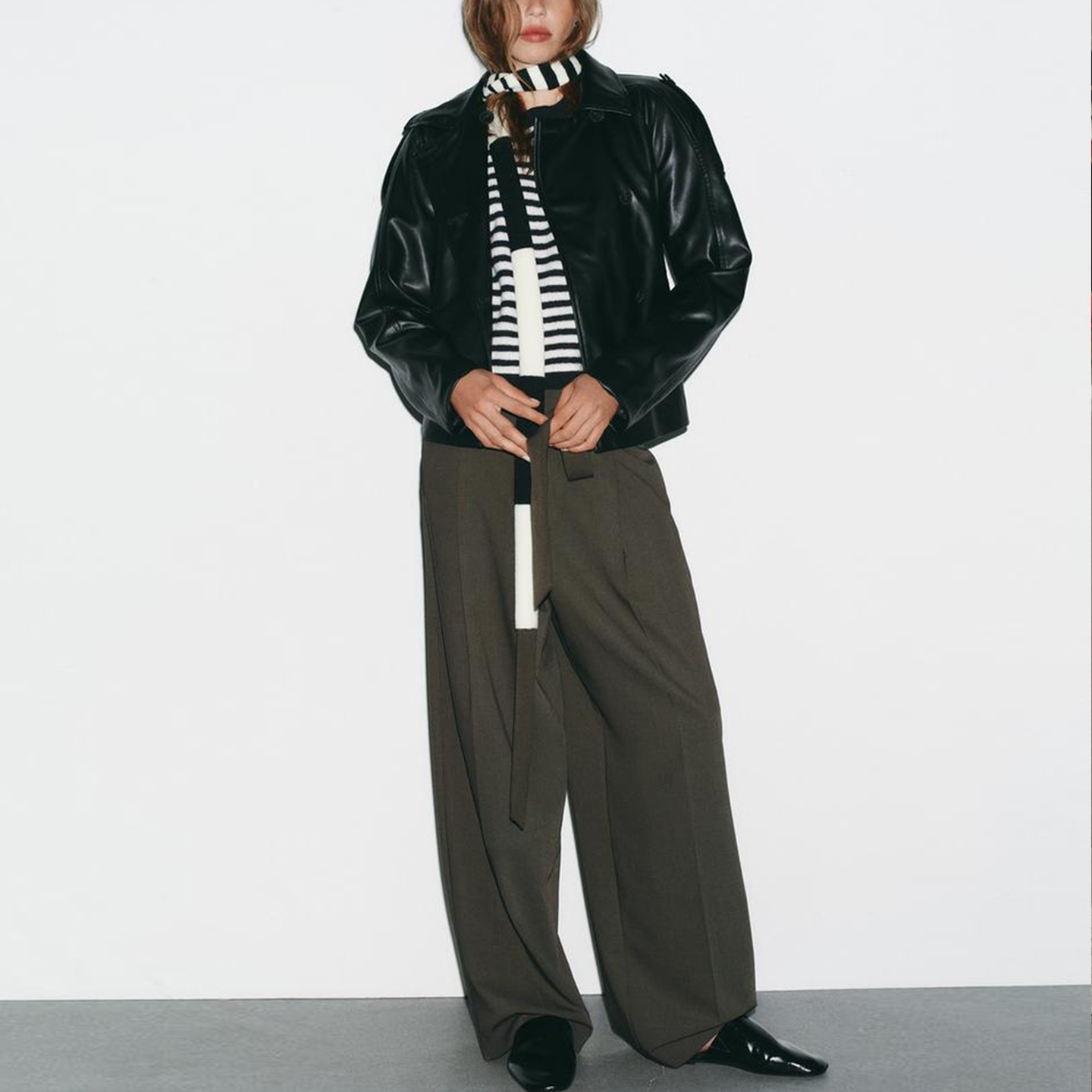 Casaco E de Couro Sintético para Mulheres, Manga Longa, Moda de Outono, Ajuste Padrão, Jaqueta Fena da Marca Z