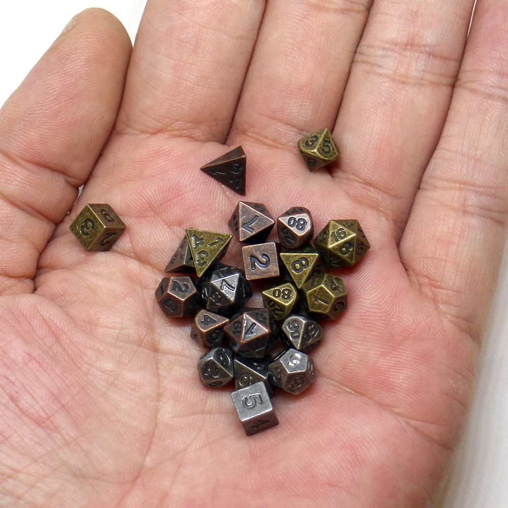 7 pçs conjunto de metal mini jogo de tabuleiro arqueado conjunto de dados poliédricos jogo de mesa dados rpg dados