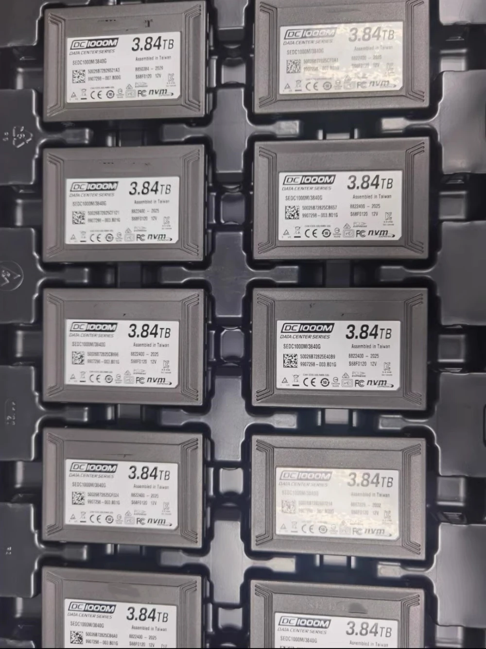 ยี่ห้อใหม่ SEDC1000M 960G 1.92T 3.84T U2 PCle NVMe Gen3 x4 3D TCL SSD DC1000M สําหรับ Kingston