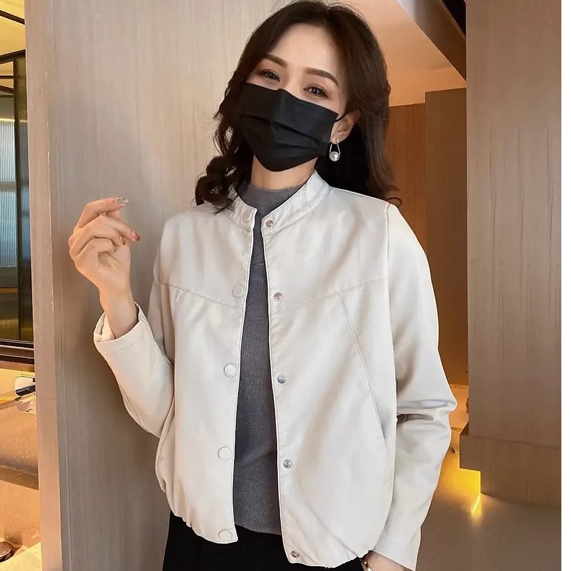 Loose Fit Short Leather Jacket Women's Coat Casual Sle Button Detail Water Washed PU Fabric round Neck Long Sleeve Coat