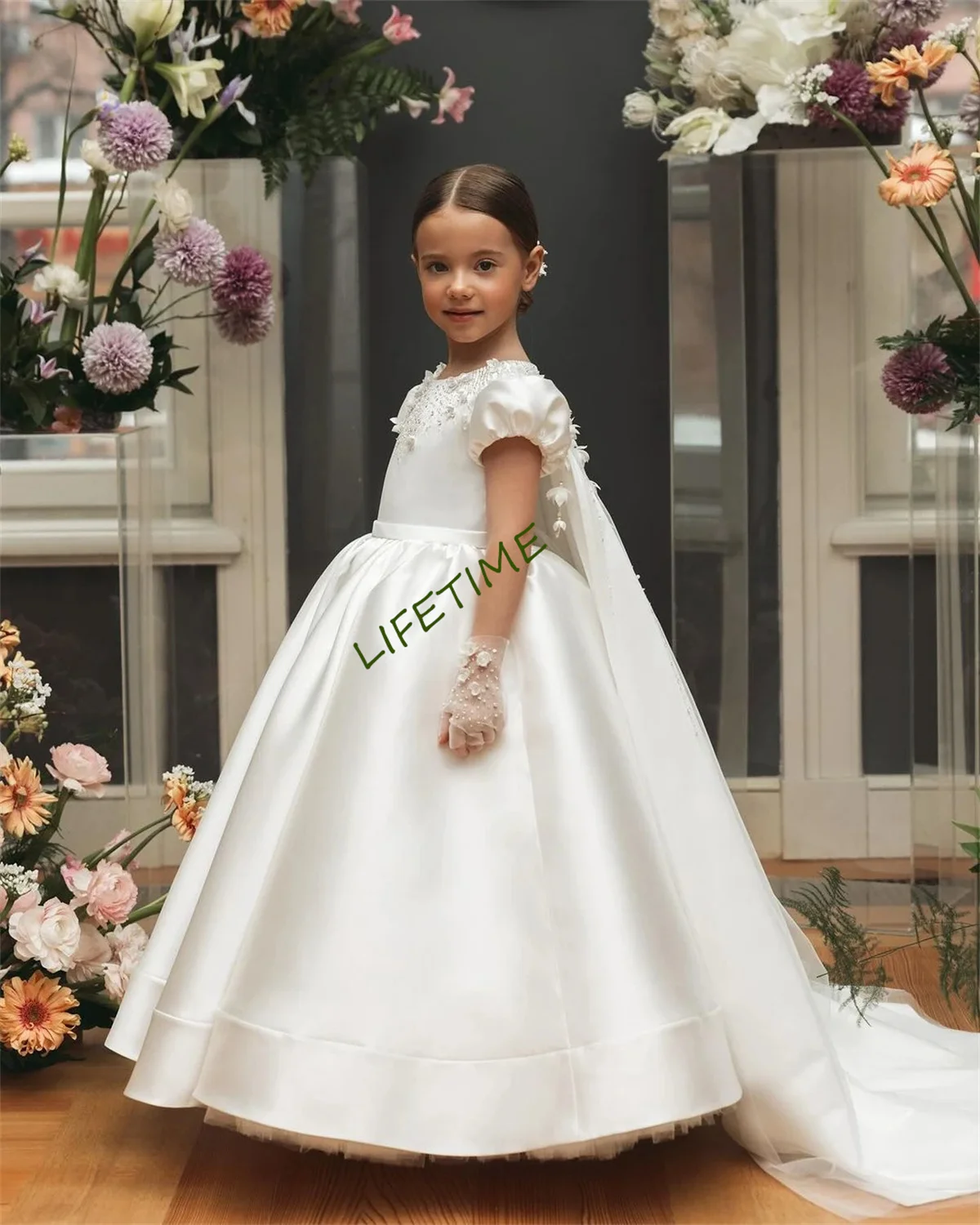 ดอกไม้สีขาวสาวชุดถัง Shining คริสตัลไข่มุกหินซาตินกระโปรงยาวชุดบอลชุดแต่งงาน