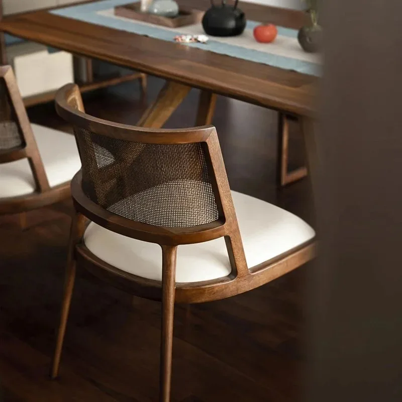 Retro madeira maciça cadeira de jantar hotel restaurante saco macio casual volta cadeira rattan designer nórdico simples cadeira móveis