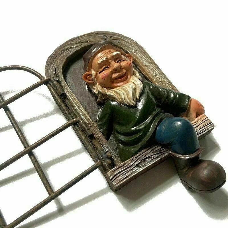 Elf Out The Door/Window Tree Hugger Naughty Garden Gnome Statue Tree Decor