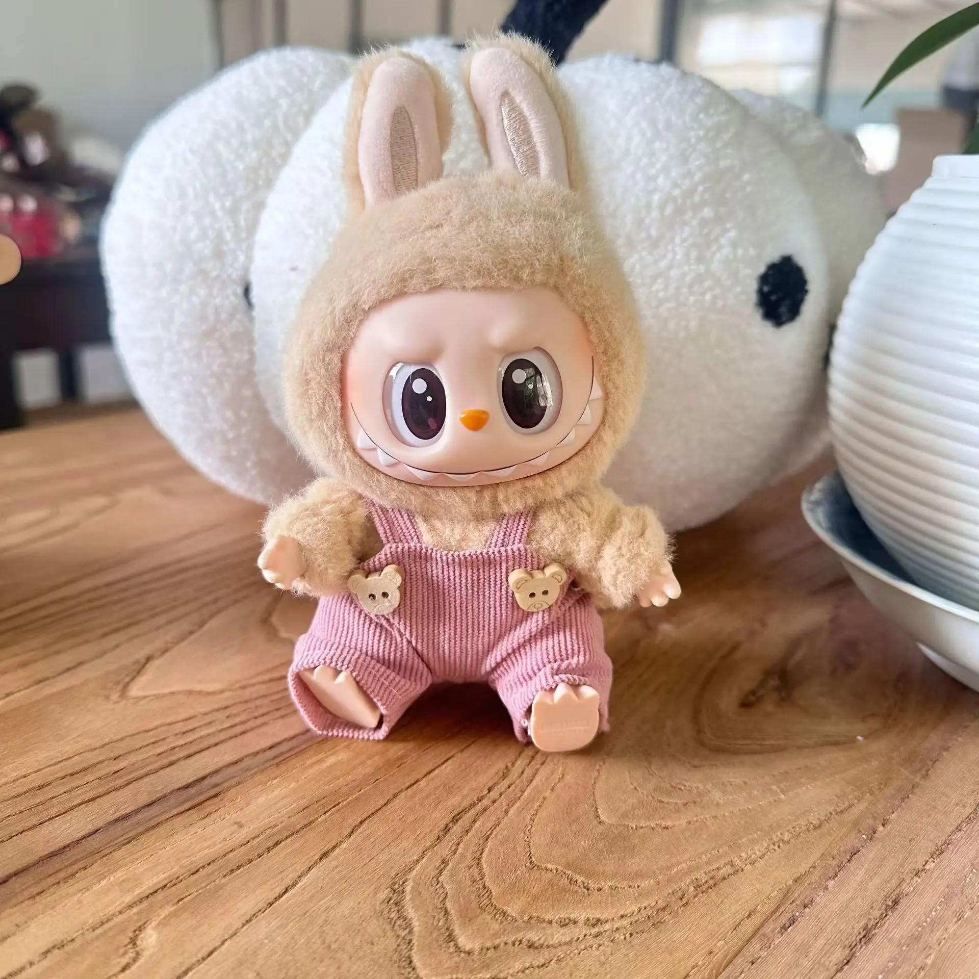 น่ารัก Mini Plush ตุ๊กตากางเกง 17 ซม.Labubu I II Idol ตุ๊กตานั่งเสื้อผ้าชุดอุปกรณ์เสริมสําหรับเกาหลี Kpop Exo
