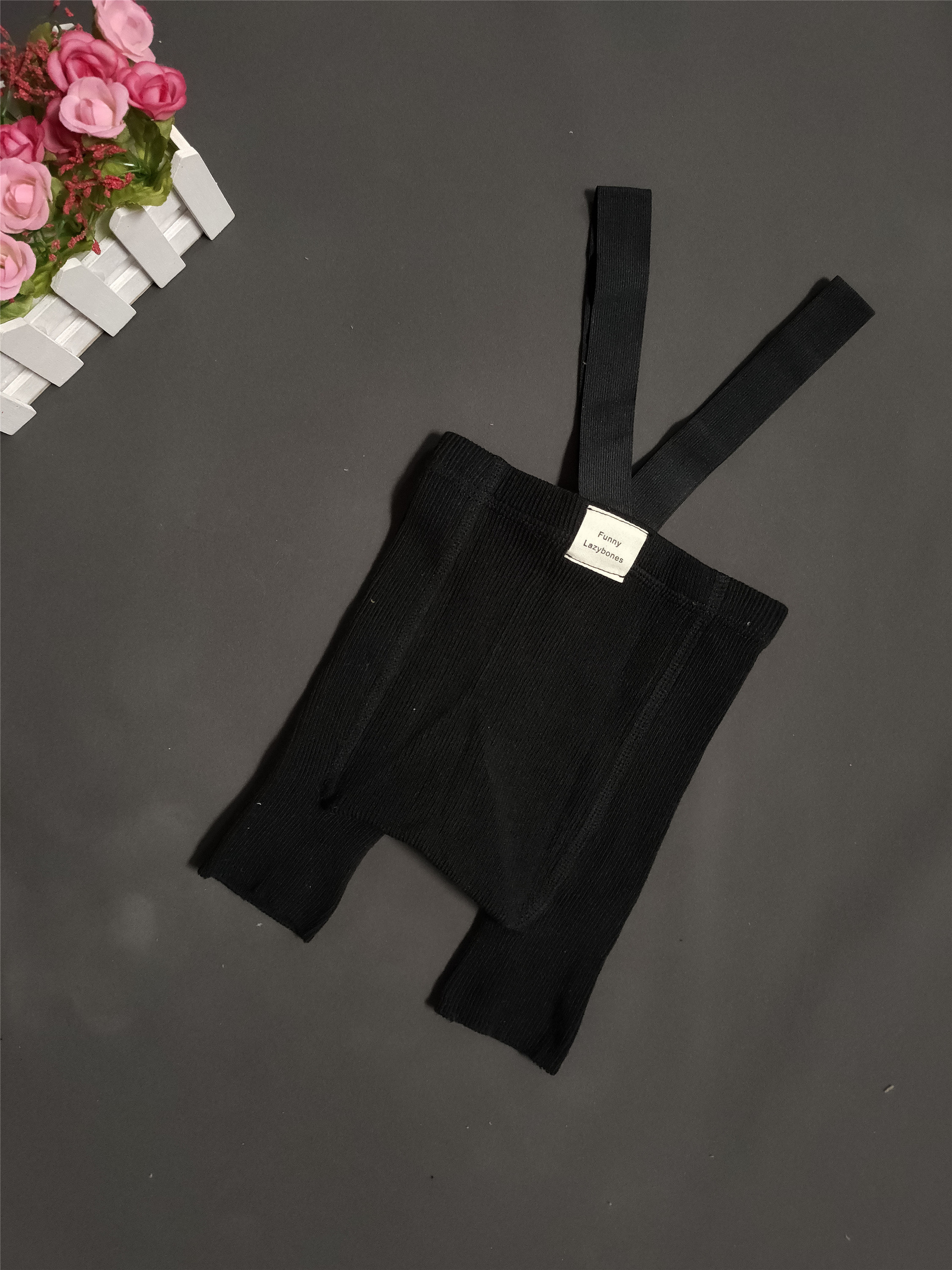 Bé Suspender Quần Short INS Cao Cấp Suspender Quần Short Tây Ban Nha Bé Mông Quần Legging Thon Treo Áo