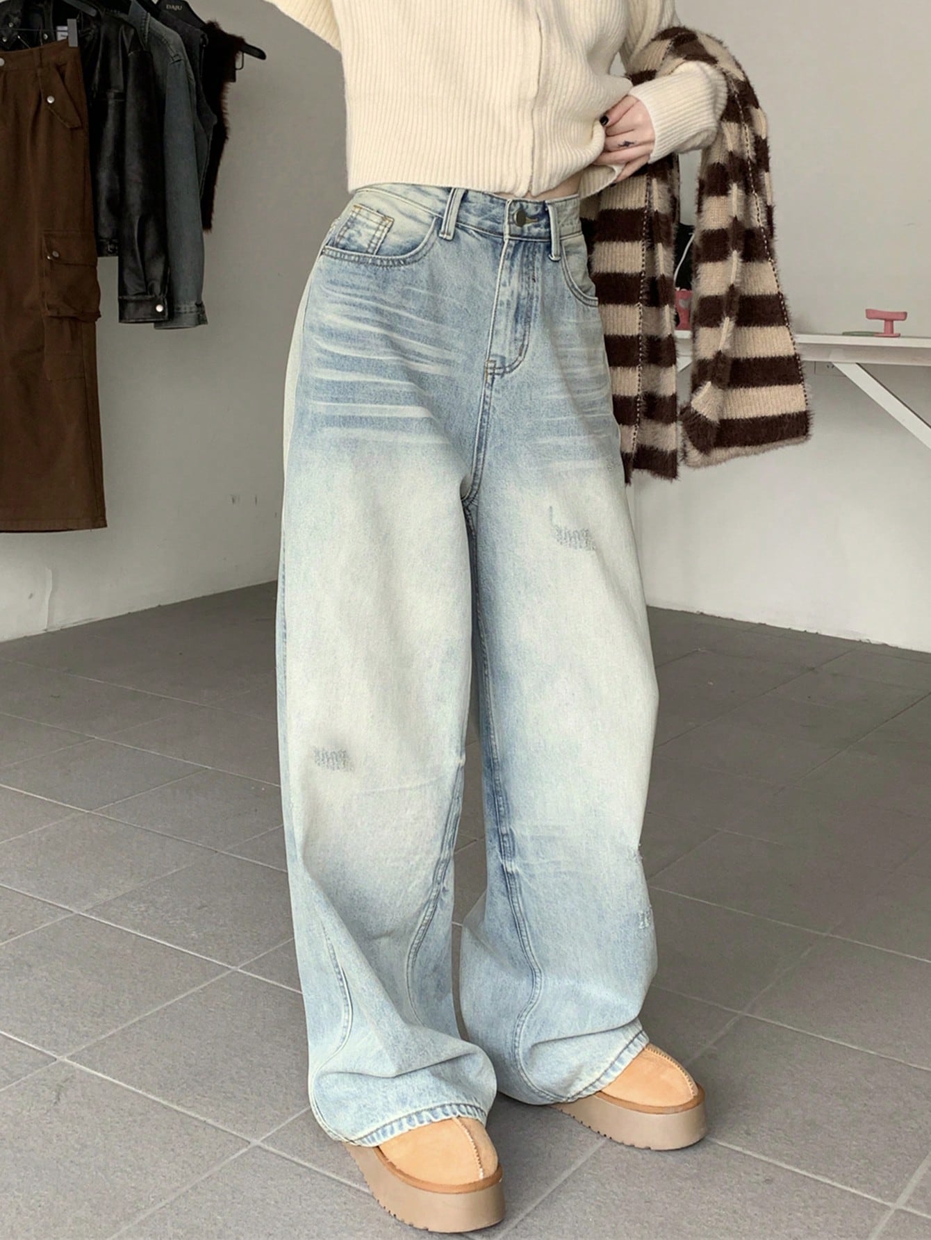 レトロウォッシュブルーワイドレッグパンツハイウエストストレートカットデニムジーンズ女性の夏のシックなズボンルーズフィットロングパンツ