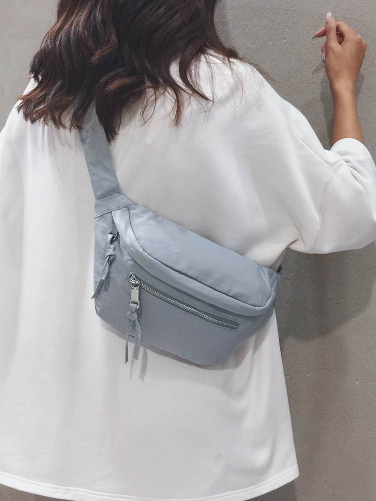 Lightweight Nylon Canvas Sports Cycling Crossbody Bag Fashionable Unisex Chest Bag Casual Pure Color Zipper Closure Bag