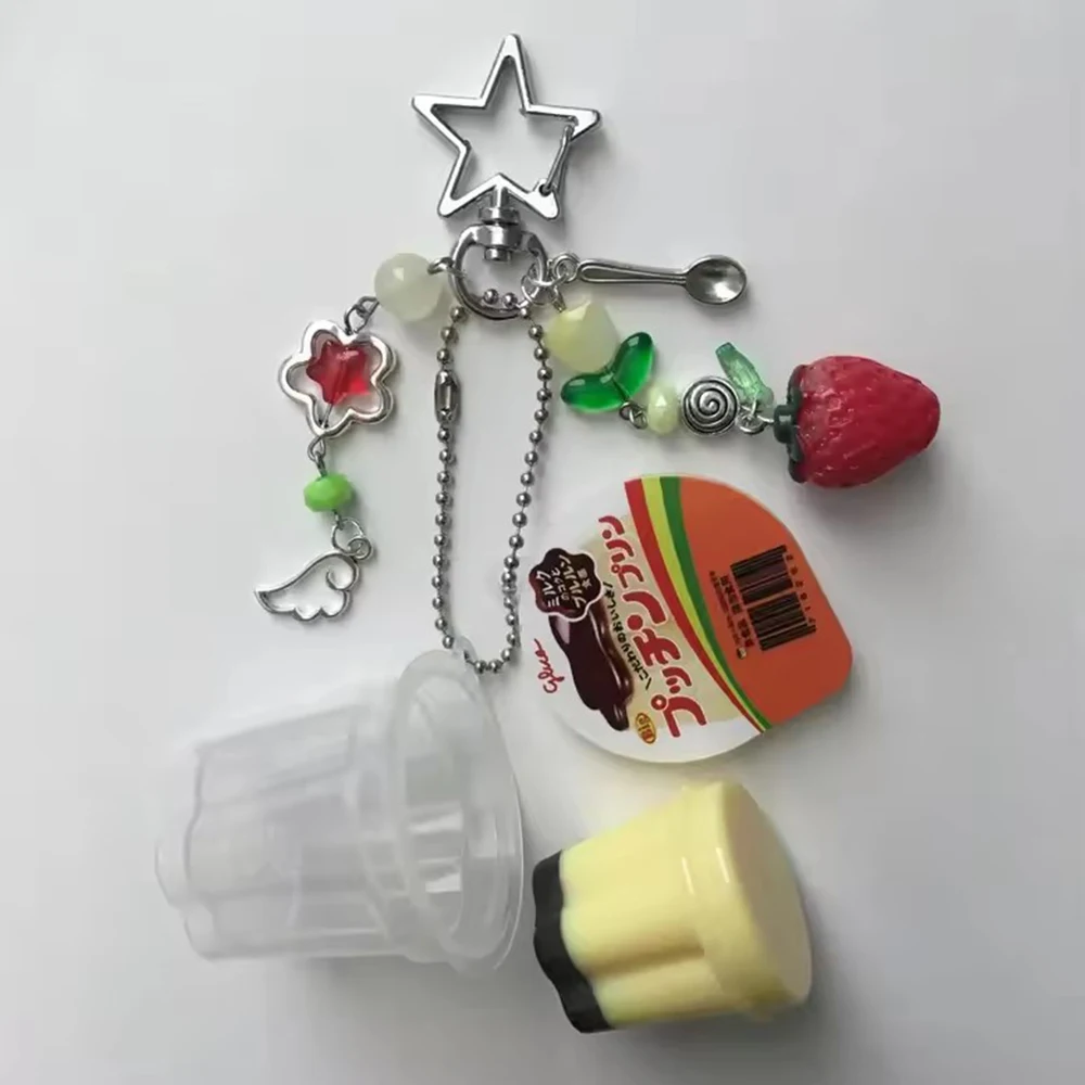 일본 푸딩 키 체인 핑크 옐로우 에그 플랜 Strewberry 비드 참 키 펜던트 Y2K Heisei Retro Aesthetic Beaded Keychain