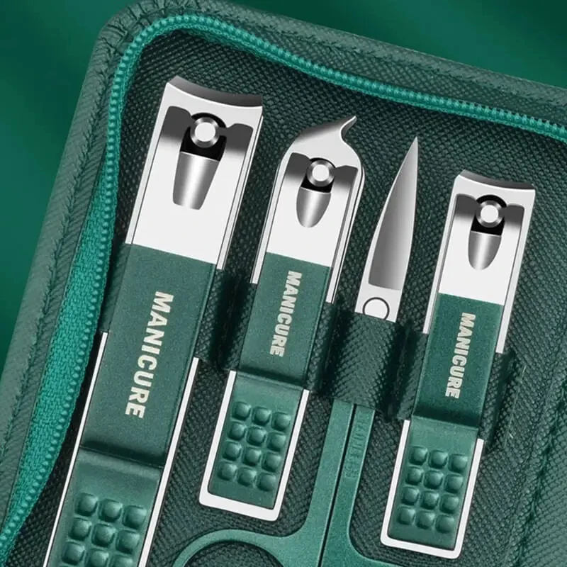 Set manicure verde con custodia in pelle Kit di strumenti professionali per la cura del piede e del viso Set di tagliaunghie in acciaio inossidabile regalo