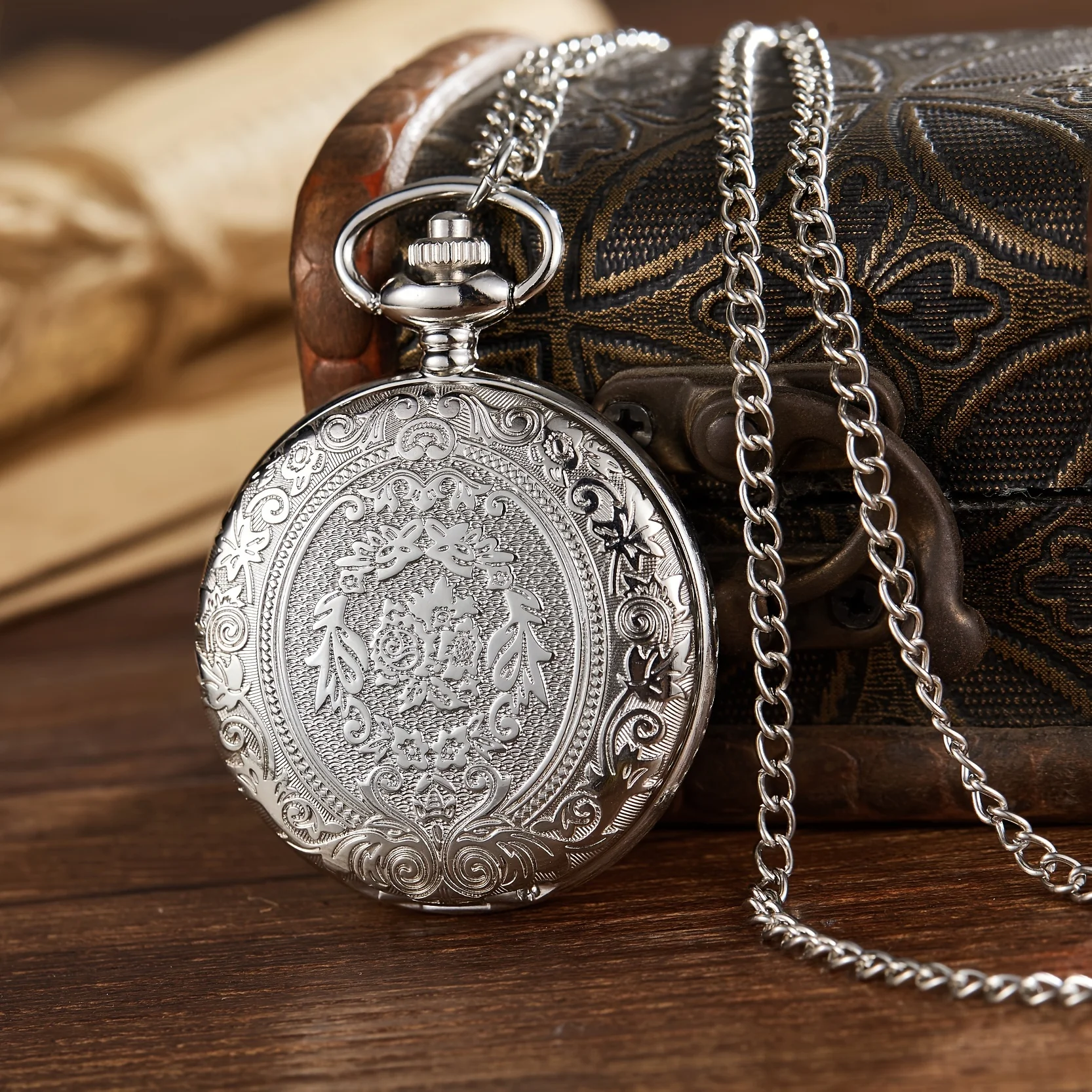 Retro Nostalgische Klassieke Gesneden Flip Cover Vrouwen Mannen Zakhorloges Kettingen Opknoping Horloges Quartz Geschikt Voor Het Geven Van Geschenken