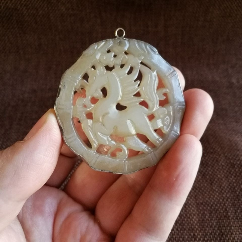 Coleção antiga folclórica refluxo antigo prata incrustada xinjiang branco jade oco marca ganha sucesso instantâneo pingente marca