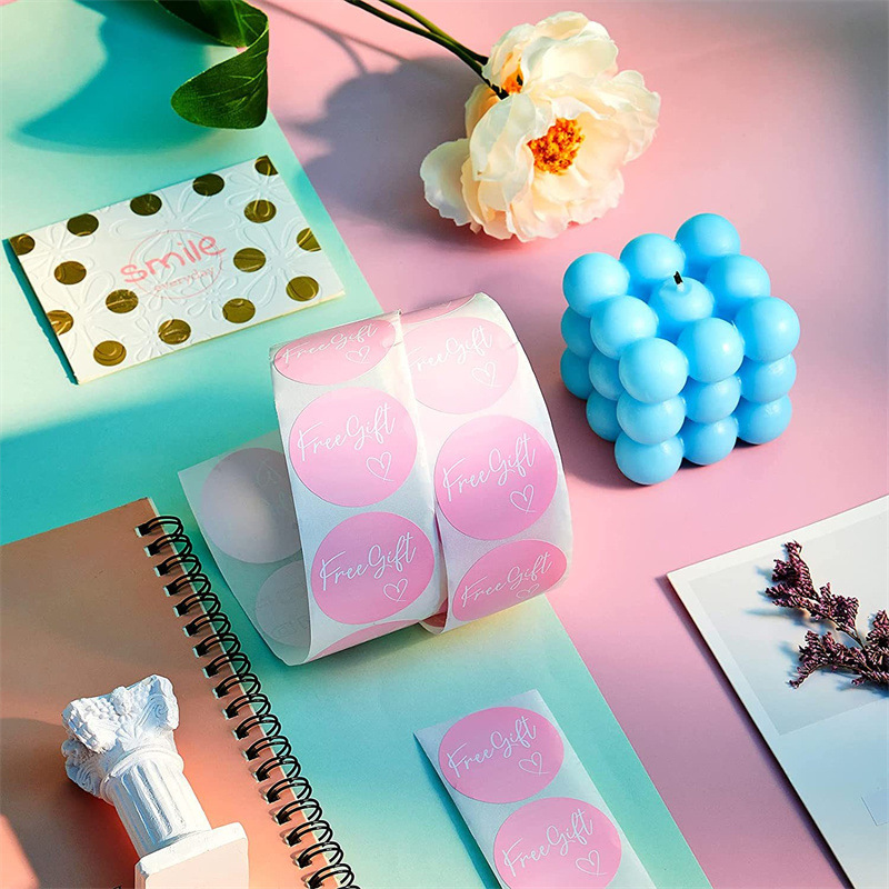 100-500 ชิ้นฟรีของขวัญตัวอักษรป้ายสติกเกอร์อุปกรณ์เครื่องเขียนสีชมพูขอบคุณสติกเกอร์สําหรับขนาดเล็กธุรกิจแพคเกจการ์ด 1 นิ้ว