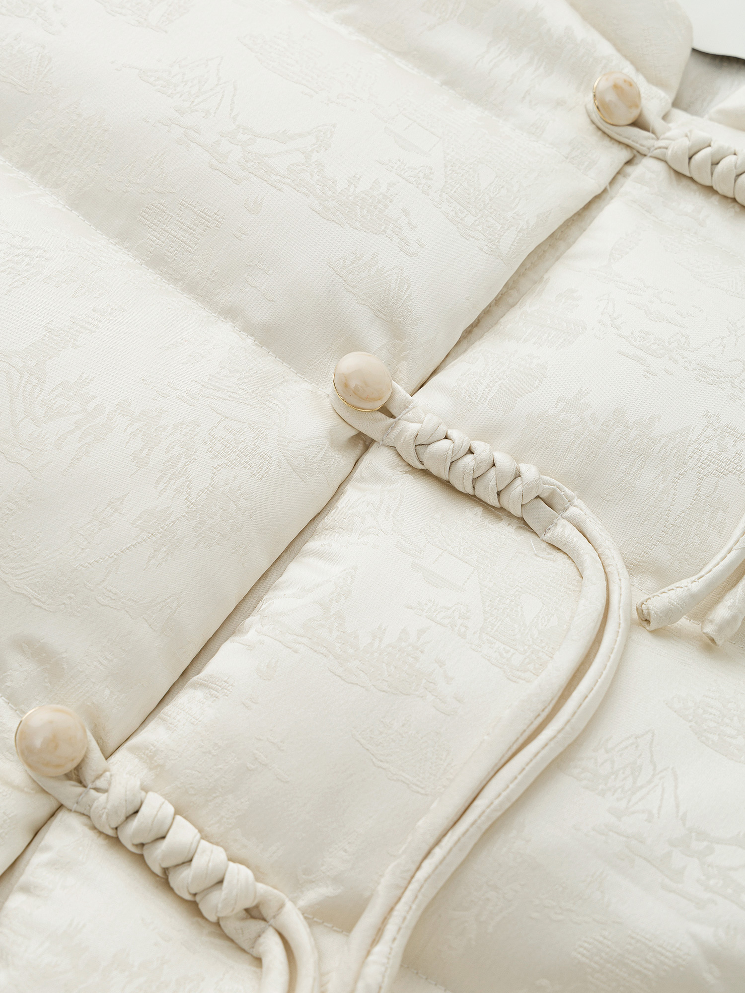 Пуховик женский жаккардовый с воротником-стойкой, 115,2 г