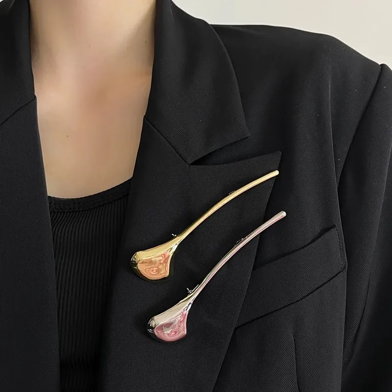 Broche de hojas de Ginkgo de Metal brillante Vintage para mujer, exquisito traje de moda, alfileres de ramillete, accesorios, regalos de joyería de fiesta
