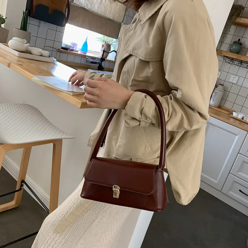 Modna damska torba na ramię w stylu retro Prosta torebka w jednolitym kolorze Vintage torba pod pachami