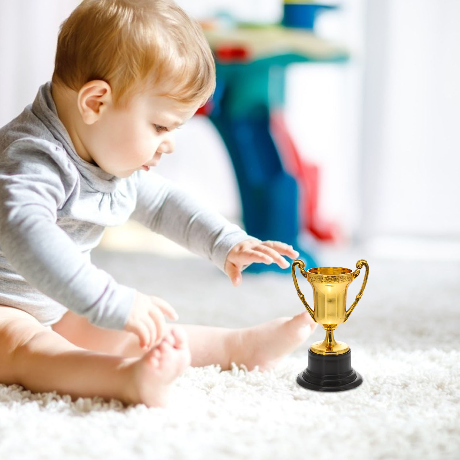 20 ชิ้นมินิพลาสติกทองรางวัลถ้วย Troféus ฟุตบอลเหรียญรางวัลถ้วยเด็กการศึกษาเด็กทองรางวัลฟุตบอลของขวัญ