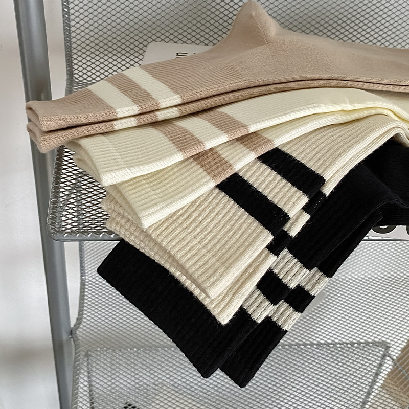Calzini da donna Moda giapponese Autunno Nuova novità Calzini sportivi in cotone color caramello per ragazze Calzini a righe stile preppy Casual