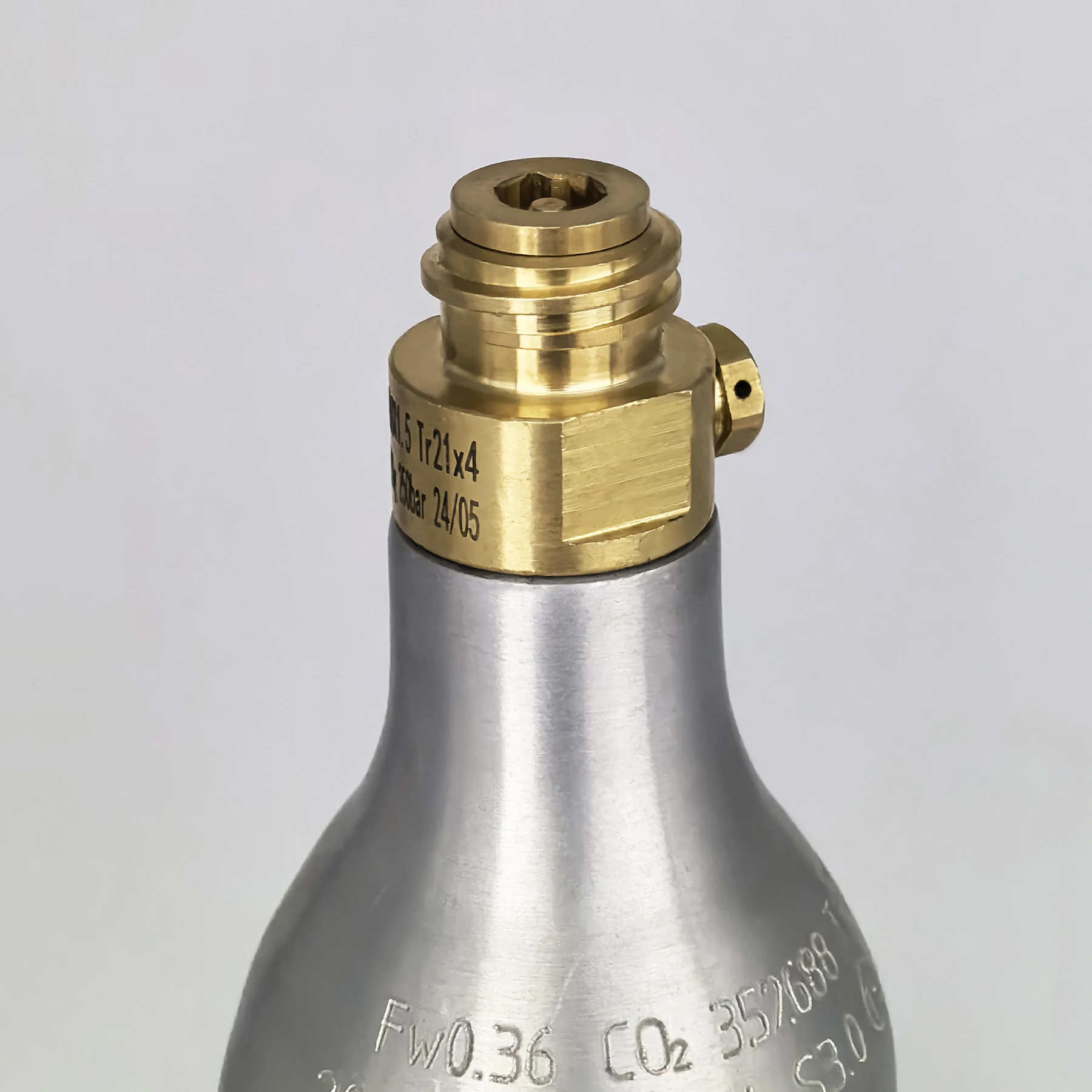 Soda Water Accessories Input M18*15 Output TR21-4 Tank Cylinder Valve Adapter ON/OFF Refill Solid Brass Alloy Filling Station