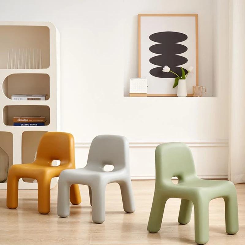 Klein bureau Student Kindertafel Studie Schooltafels Kinderstoel Elementaire kinderen Kinderset Kindermeubilair Klaslokaal