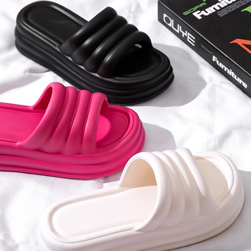 รองเท้าแตะแพลตฟอร์มหนาสำหรับผู้หญิง Comfort ฤดูร้อนพื้นรองเท้านุ่มรองเท้าแตะรองเท้าแตะชายหาดสไลด์พื้นหนาของผู้หญิงกันลื่น