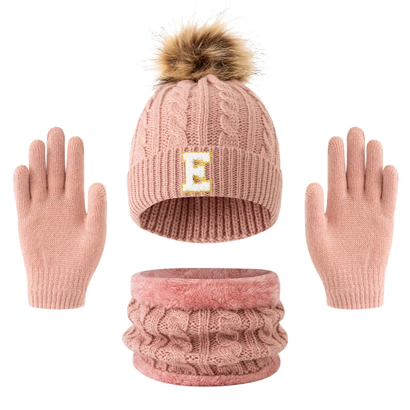 Children's caps, scarves, glove sets and knitted caps marked with letters A to Z for children aged 3 to 12