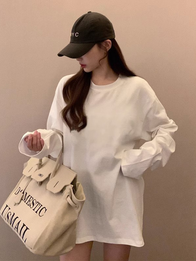 ルーズ長袖コットン Tシャツ女性のインナーウェアベースシャツ春秋の新スタイル快適な通気性ピュアカラートップ