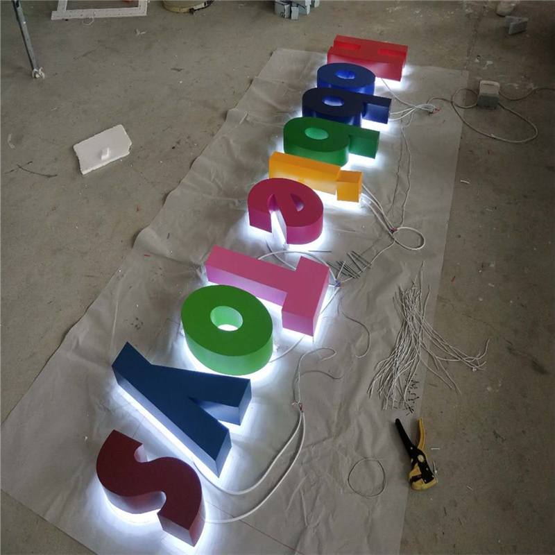 ป้ายร้าน LED Backlit สแตนเลสกลางแจ้งแบบกําหนดเอง, ตัวอักษร LED Halolit โลหะ 3 มิติย้อนกลับป้ายร้านเรืองแสง