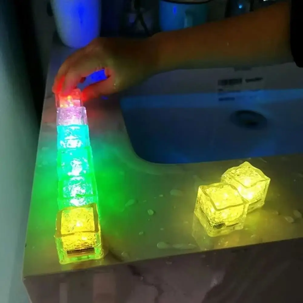 赤ちゃんのためのLEDライトアップ風呂おもちゃ,防水,明るい,カラフル,誕生日,クリスマスプレゼント,浴槽,男の子と女の子
