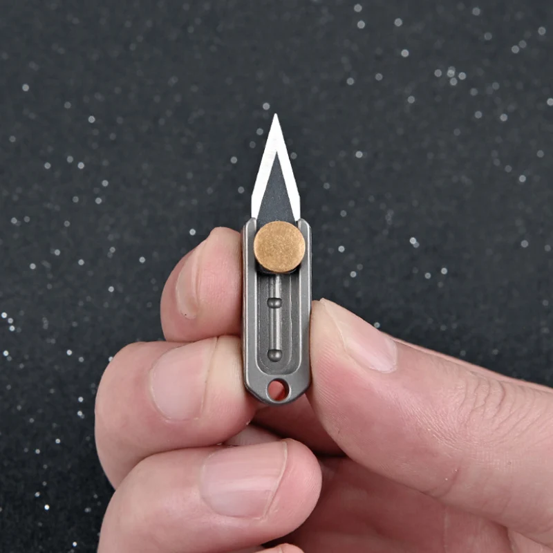 Nguyên Chất Titan Mini Dao Phá Thể Hiện Dao Di Động EDC Móc Khóa Mặt Dây Chuyền Túi Kéo Đẩy Mở Hộp Dao
