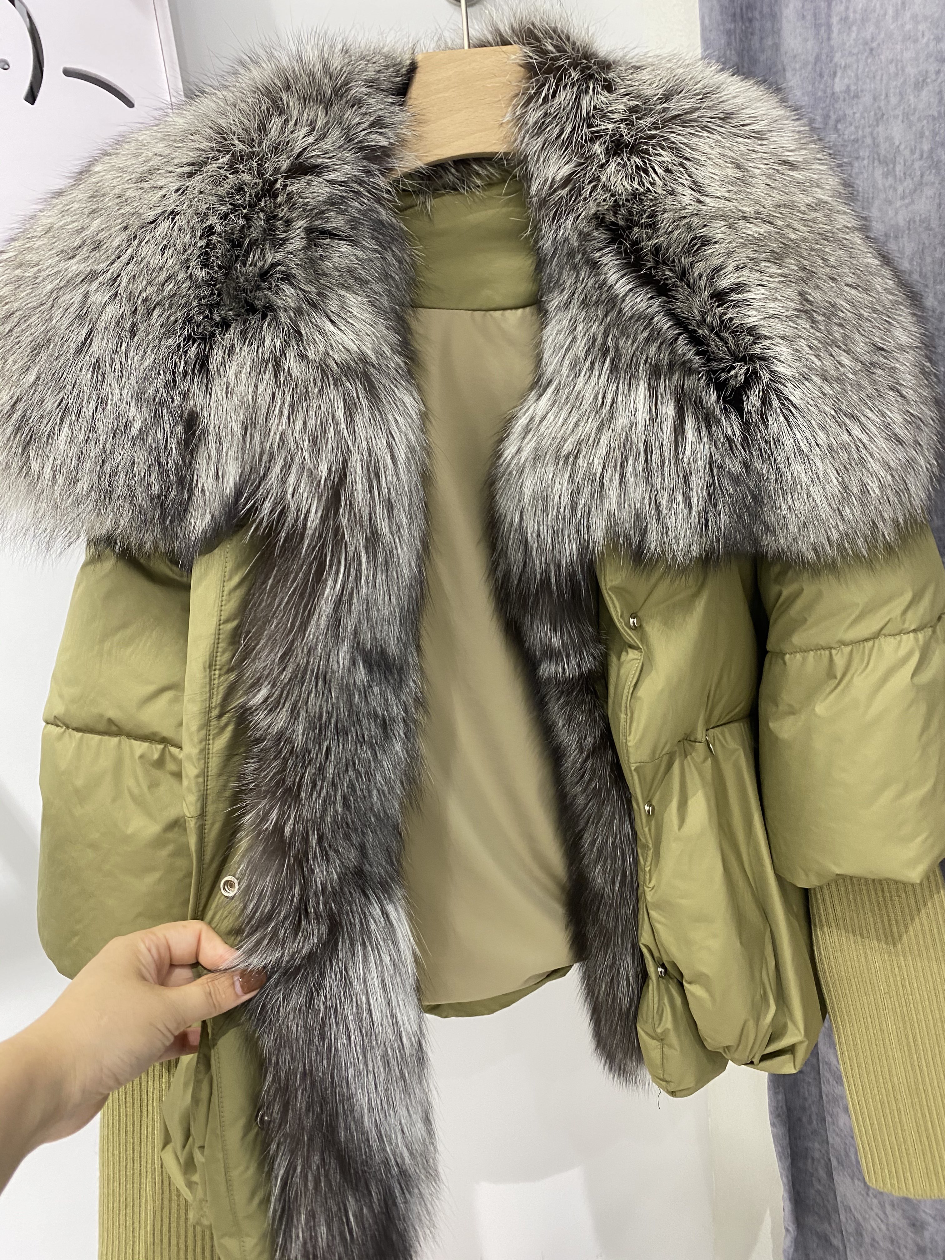 FURIOUME Frauen Winter Mantel Weiße Ente Unten Jacke Mit Großen Echten Silber Fuchs Pelz Kragen Weibliche Lose Oberbekleidung Mode Mantel